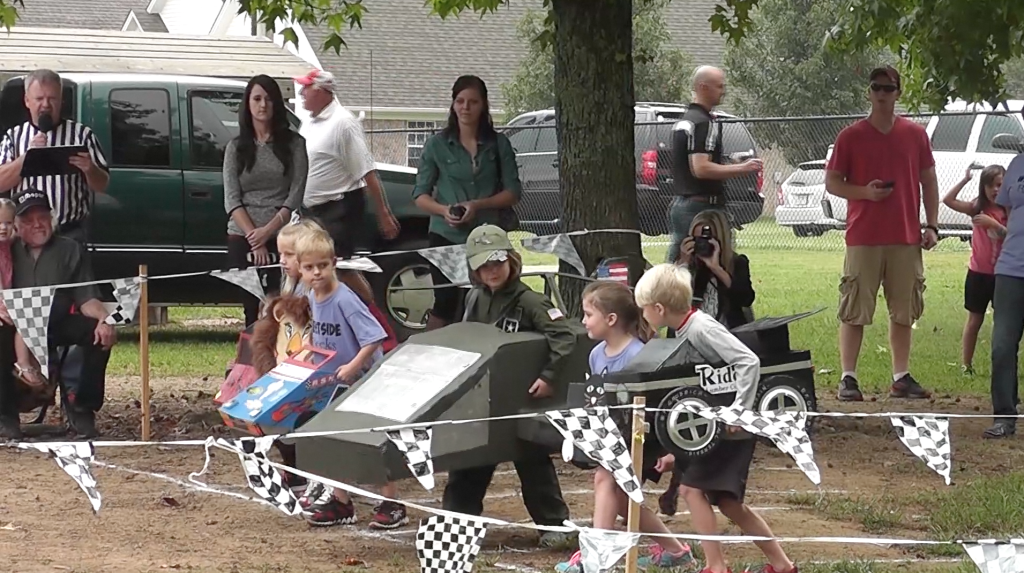 Kindergarteners participate in annual Box Car Derby – Searcy Lion Press